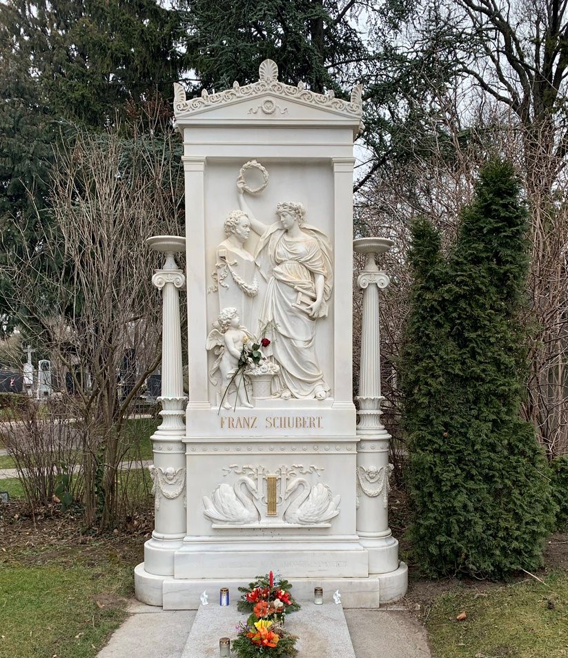 Могила Шуберта на Центральном кладбище